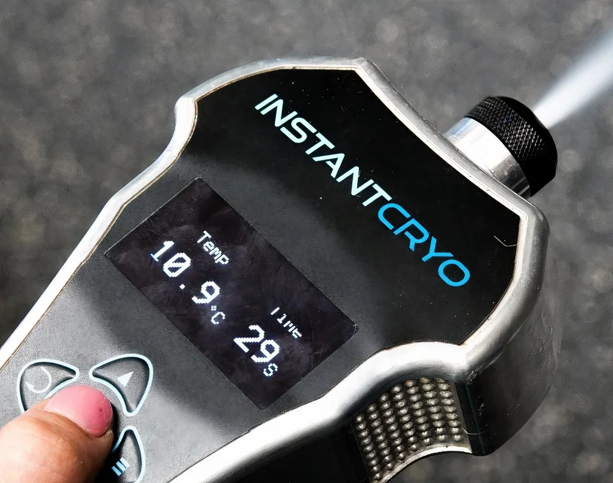 Detail profesionálního přístroje InstantCryo